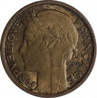 France coin 50 Centimes (1931 - 1947) obverse obverse of 50 Centimes (1931 - 1947) coin with KM# 894 from France. Inscription: REPUBLIQUE FRANÇAISE MORLON
