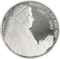 obverse of 5 Euro - Benedict XVI - 42nd World Day of Peace (2009) coin with KM# 415 from Vatican City. Inscription: BENEDICTVS XVI PONT. MAX. ANNO V · MMIX G. TITOTTO MOMONI INC.