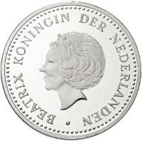 obverse of 10 Gulden - Beatrix - Royal wedding of Willem-Alexander and Máxima (2002) coin with KM# 84 from Netherlands Antilles. Inscription: BEATRIX KONINGIN DER NEDERLANDEN ·