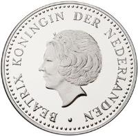 Netherlands Antilles coin 25 Gulden - Beatrix - 200th Anniversary of Fort Nassau (1997) obverse obverse of 25 Gulden - Beatrix - 200th Anniversary of Fort Nassau (1997) coin with KM# 42 from Netherlands Antilles. Inscription: BEATRIX KONINGIN DER NEDERLANDEN ·
