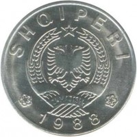 obverse of 1 Lek (1988) coin with KM# 74 from Albania. Inscription: SHQIPERI 24MAJ1944 1988