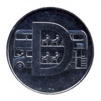 reverse of 10 Pence - Elizabeth II - Letter D - Double Decker Bus - 5'th Portrait (2018 - 2019) coin from United Kingdom. Inscription: D