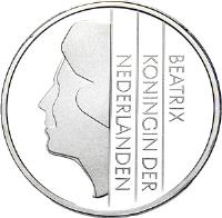 obverse of 1 Gulden - Beatrix - Goodbye of the Guilder (2001) coin with KM# 205a from Netherlands. Inscription: BEATRIX KONINGIN DER NEDERLANDEN