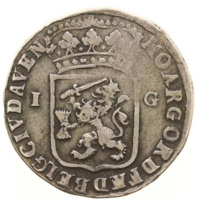 obverse of 1 Gulden (1698) coin from Dutch Republic. Inscription: MO.ARG.ORD.FAD.BELG.CIV.DAVENT