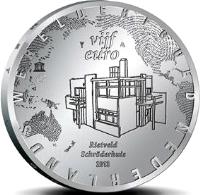 reverse of 5 Euro - Willem-Alexander - Rietveld Schröderhuis (2013) coin with KM# 336 from Netherlands. Inscription: vijf euro Rietveld Schröderhuis 2013 NEDERLANDS WERELDERFGOED