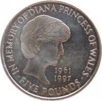 United Kingdom coin 5 Pounds - Elizabeth II - Diana - 4'th Portrait (1999) reverse reverse of 5 Pounds - Elizabeth II - Diana - 4'th Portrait (1999) coin with KM# 997 from United Kingdom. Inscription: IN MEMORY OF DIANA PRINCESS OF WALES 1961 1997 · FIVE POUNDS ·