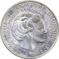 obverse of 10 Kroner - Margrethe II - Throne Accession (1972) coin with KM# 858 from Denmark. Inscription: MARGRETHE II DANMARKS DRONNING 1972 GUDS HJÆLP. FOLKETS KÆRLIGHED. DANMARKS STYRKE