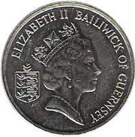 obverse of 5 Pence - Elizabeth II - Smaller; 3'rd Portrait (1990 - 1997) coin with KM# 42.2 from Guernsey. Inscription: ELIZABETH II BAILIWICK OF GUERNSEY