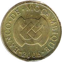 Mozambique coin 50 Centavos (2006) obverse obverse of 50 Centavos (2006) coin with KM# 136 from Mozambique. Inscription: BANCO · DE · MOÇAMBIQUE · 2006 ·