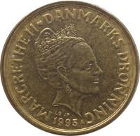 obverse of 10 Kroner - Margrethe II - 1'st Coat of Arms; 3'rd Portrait (1994 - 1999) coin with KM# 877 from Denmark. Inscription: MARGRETHE II ♥ DANMARKS DRONNING 1995