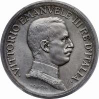 obverse of 5 Lire - Vittorio Emanuele III (1914) coin with KM# 56 from Italy. Inscription: VITTORIO EMANELE III RE D'ITALIA D. CALANDRA